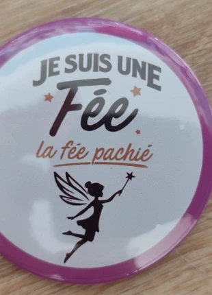 Badge la fée paschiée mauve, brand: Badge, condition: New with tags, €3.00, €3.85 includes Buyer Protection