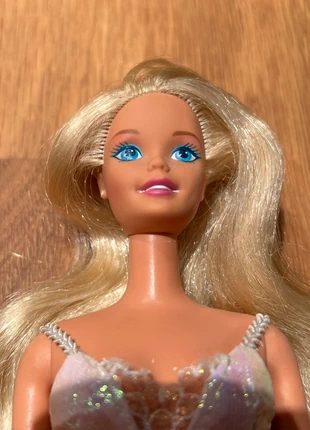 Barbie ballerine 90 vintage avec robe cygne 90’s, marke: Mattel, zustand: Sehr gut, größe: Einheitsgröße, 4,50 €, 5,43 € inklusive Vinted-Käuferschutz