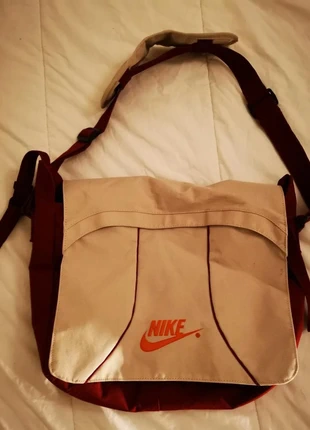Sac en bandoulière nike , marca: Nike, estado: Muy bueno, 30,00 €, 32,20 € Protección al comprador incluida