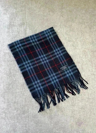 Écharpe Burberry bleu marine, brand: Burberry, condition: Very good, €45.00, €47.95 includes Buyer Protection Pro