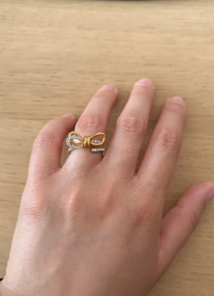 Anel Lifelong Bow Swarovski - tamanho 50, marca: Swarovski, estado: Muy bueno, tamaño: Ajustable, 24,00 €, 25,90 € Protección al comprador incluida