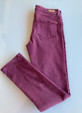 Jeans bordeaux Zara, merk: Zara, staat: Goed, maat: M / 38 / 10, € 6,00, € 7,00 inclusief Kopersbescherming