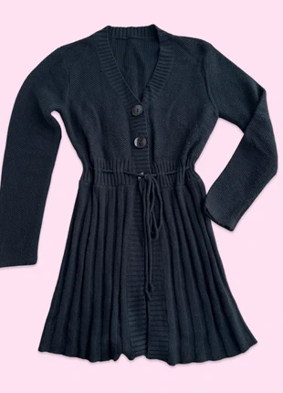 knitted black dress with front buttons, marque: Local, état: Très bon état, taille: M / 38 / 10, 5,00 €, 5,95 € Protection acheteurs incluse