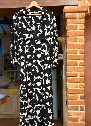 Vestito ZARA fantasia astratta – taglia L, merk: Zara, staat: Heel goed, maat: L / 40 / 12, € 15,00, € 16,45 inclusief Kopersbescherming
