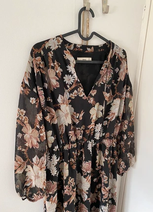 Robe longue Mango, marke: Mango, zustand: Sehr gut, größe: S / 36 / 8, 15,00 €, 16,45 € inklusive Vinted-Käuferschutz