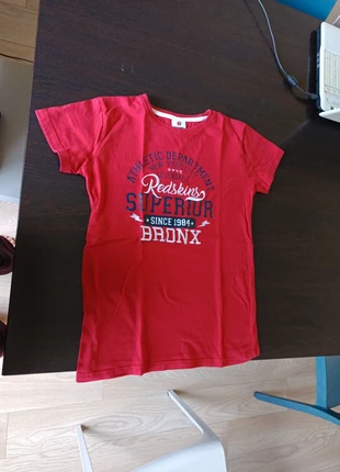 T-shirt redskins garçon, marque: Redskins, état: Très bon état, taille: 10 ans / 140 cm, 2,00 €, 2,80 € Protection acheteurs incluse