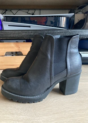 Bottines noires à talon Eram, brand: éram, condition: Good, size: 39, €15.00, €16.45 includes Buyer Protection