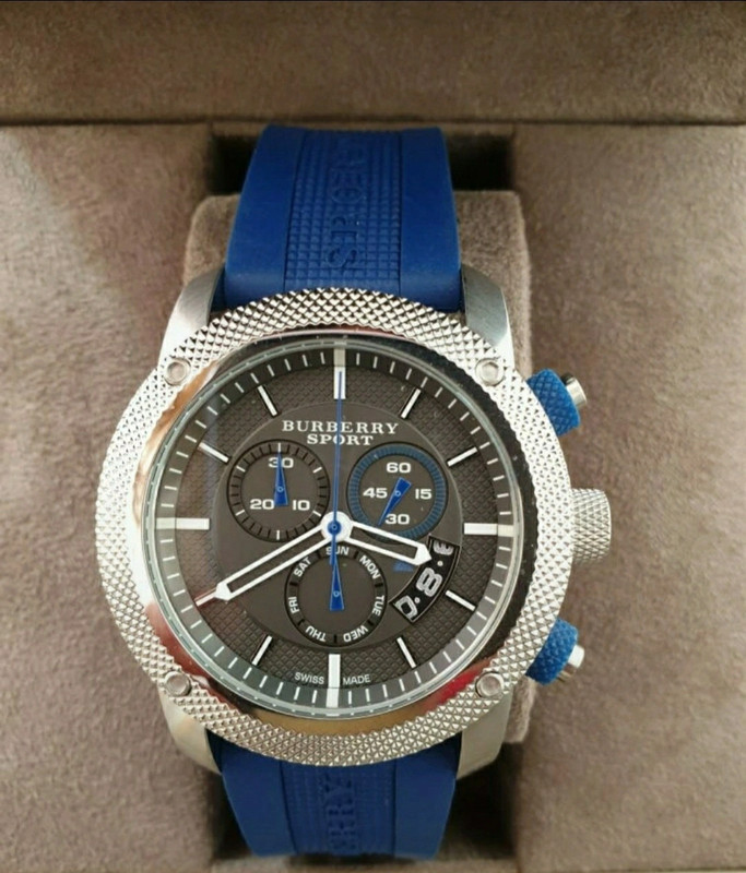 Reloj Burberry nuevo - Vinted