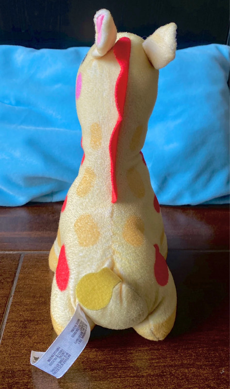 Peluche musicale et veilleuse : Sophie la girafe.