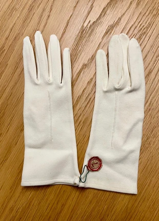Coppia di guanti bianchi vintage, merk: Vintage Boutique, staat: Nieuw met prijskaartje, maat: 7, € 15,00, € 16,45 inclusief Kopersbescherming