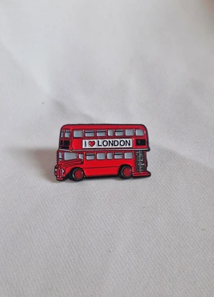 Pin's bus I Love London Neuf, condition: New with tags, €3.50, €4.38 includes Buyer Protection