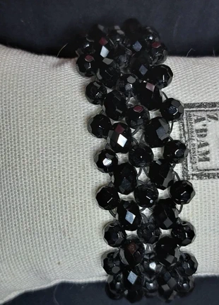 Zwarte handmade armband van glas geslepen kralen, staat: Nieuw zonder prijskaartje, € 2,00, € 2,80 inclusief Kopersbescherming