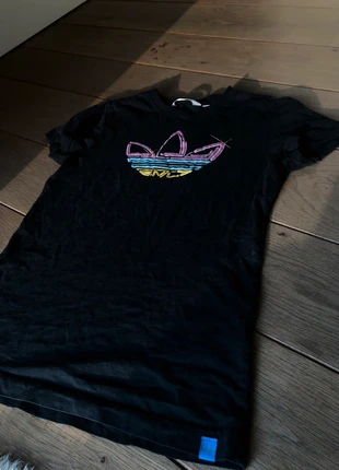 Adidas zwarte t-shirt, brand: adidas, condizioni: Ottime, taglia: S / IT 40 / EU 36, €9.99, €11.19 include la Protezione acquisti