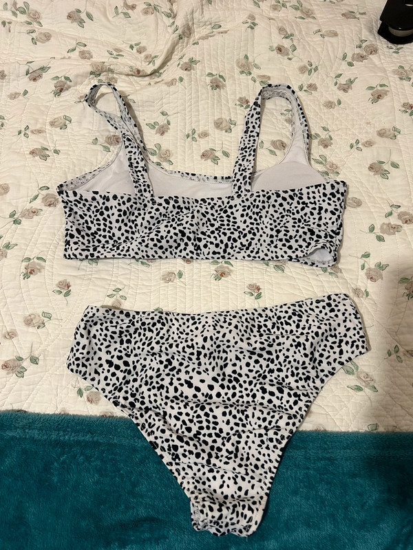 maillot de bain 2 pièces noir et blanc 2