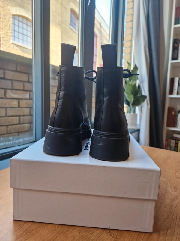 Bimba Y Lola Black leather combat boots SIZE 5