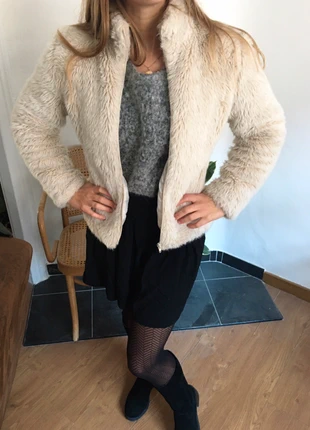 Manteau tout doux beige , marque: Vero Moda, état: Bon état, taille: M / 38 / 10, 22,00 €, 23,80 € Protection acheteurs incluse
