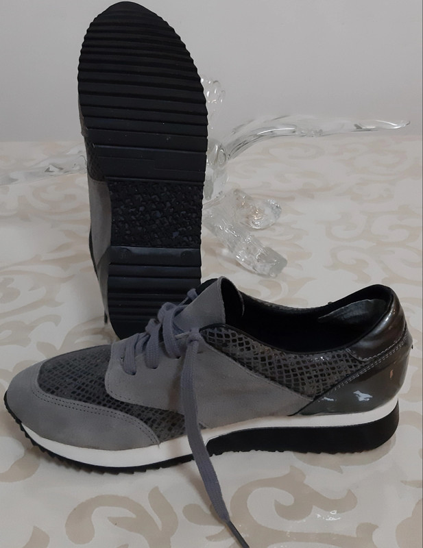 Precio de zapatillas deportivas deals