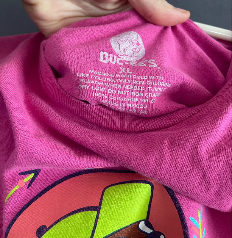 Buc-ee’s size xl pink neon tribal shirt 2