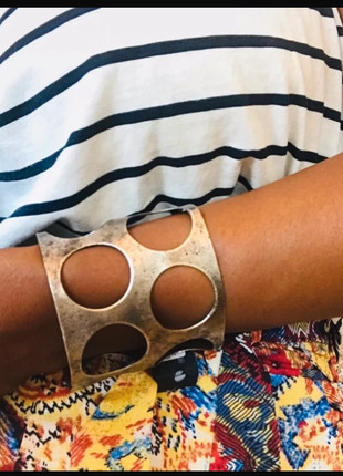 Manchette de créateur, marke: Créateur, zustand: Neu, mit Etikett, 18,00 €, 19,60 € inklusive Vinted-Käuferschutz