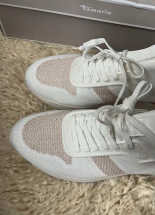 Tamaris sneakers white rose gold in schoenmaat 42 - nieuw met label, merk: Tamaris, staat: Nieuw met prijskaartje, maat: 42, € 70,00, € 74,20 inclusief Kopersbescherming