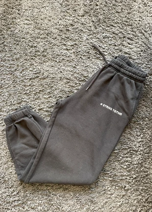 Jogging FB Sister Gris Foncé Taille S, marque: FB Sister, état: Très bon état, taille: S / 36 / 8, 3,00 €, 3,85 € Protection acheteurs incluse