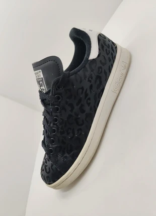 Sneakers Adidas Stan Smith léopard black taille 38,5, marque: adidas, état: Bon état, taille: 38.5, 35,00 €, 37,45 € Protection acheteurs (Pro) incluse