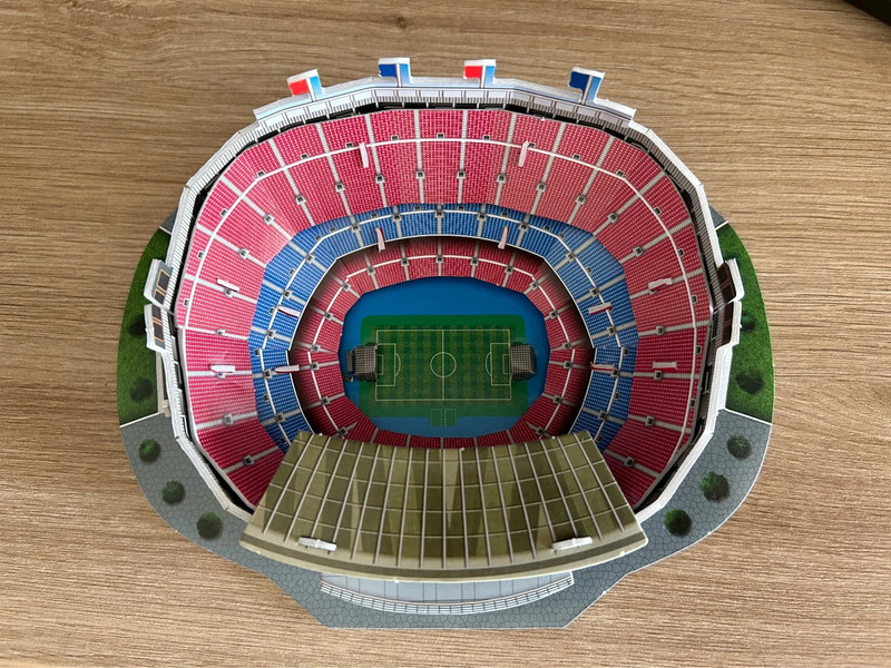 3D Puzzle - NOU Camp Stadium - Barcelona FC … : : Jeux et Jouets