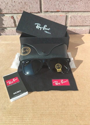 Klassieke zonnebril / Ray-Ban Wayfarer, marque: Ray-Ban, état: Neuf avec étiquette, 51,99 €, 55,29 € Protection acheteurs incluse