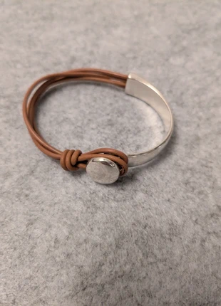 Boho bracelet silver tone with faux leather, condition: Very good, £1.49, £2.26 includes Buyer Protection