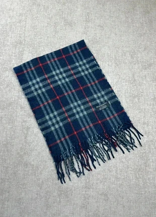 Écharpe Burberry bleu marine, marca: Burberry, estado: Muy bueno, 45,00 €, 47,95 € Protección al comprador Pro incluida