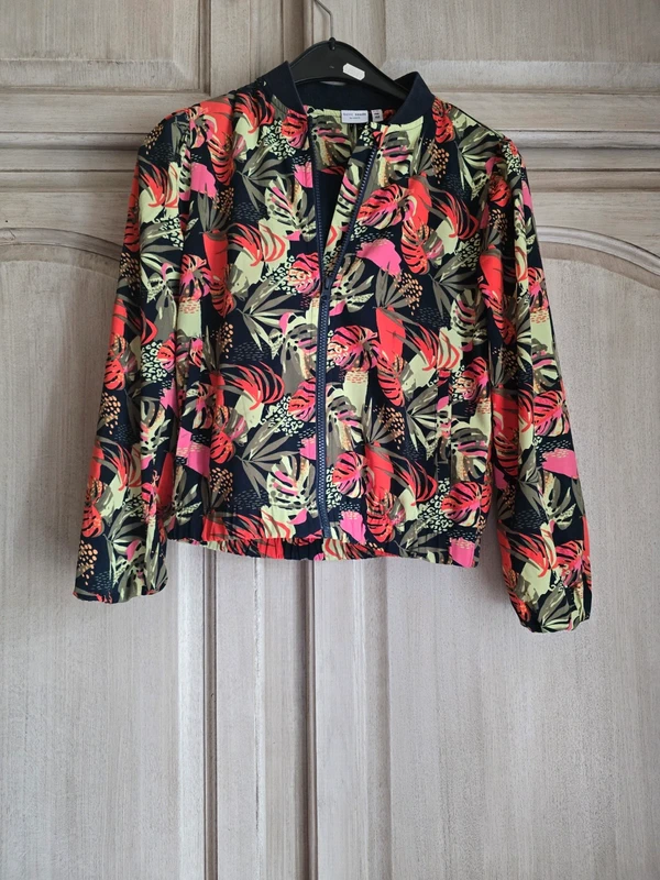 Veste fleurie et colorée basic needs by name it 11 12 ans