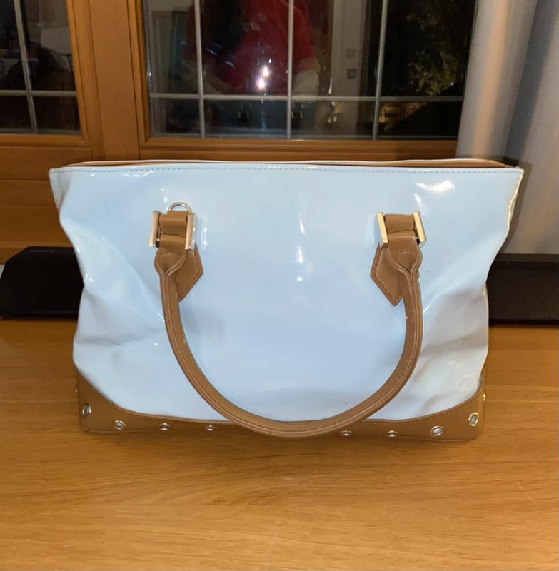 Suzy sale smith handbags