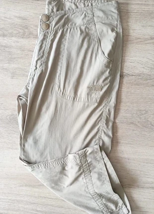 Pantacourt The North Face Beige Taille S, marke: The North Face, zustand: Sehr gut, größe: S / 36 / 8, 9,60 €, 10,78 € inklusive Vinted-Käuferschutz