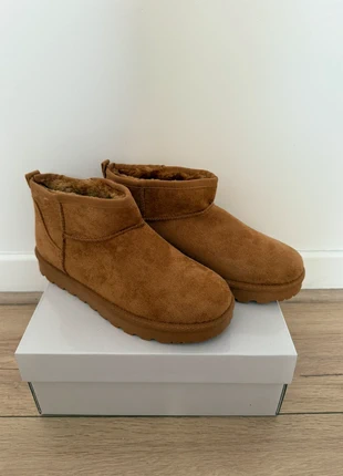 Bottines fourrées camel taille 37, jamais porté, taille petit, condizioni: Ottime, taglia: 37, €20.00, €21.70 include la Protezione acquisti