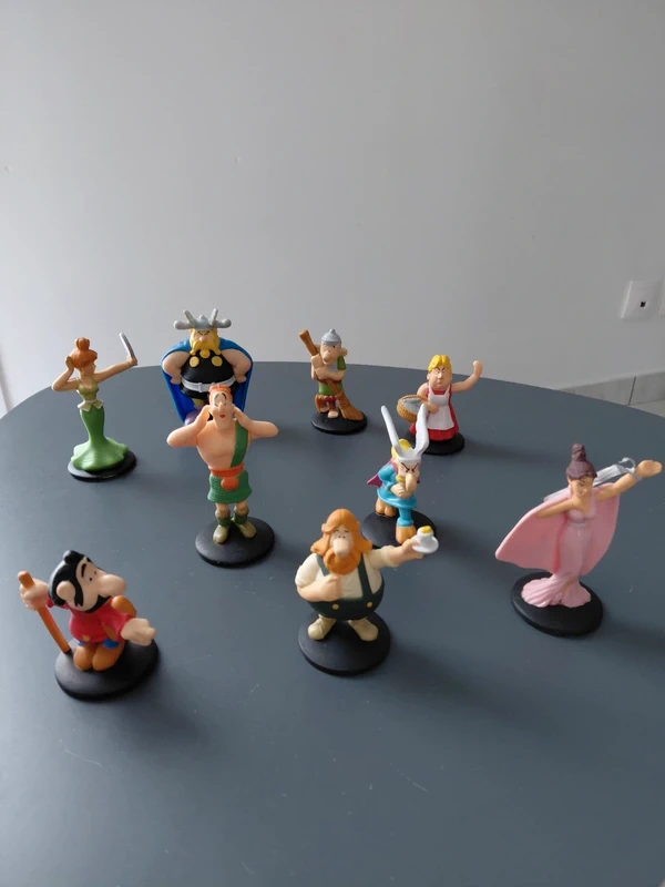 Lot 9 figurines d' asterix - photo numéro 2