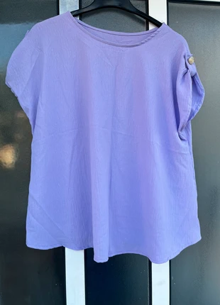 Blusa lilás c\ botão decorativo | Tamanho Único, marque: Huang's, état: Neuf sans étiquette, taille: Taille unique, 12,00 €, 13,30 € Protection acheteurs incluse