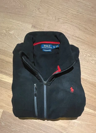 Pull Ralph Lauren taille XL noir et rouge neuf, marque: Ralph Lauren, état: Neuf sans étiquette, taille: XL, 35,00 €, 37,45 € Protection acheteurs incluse