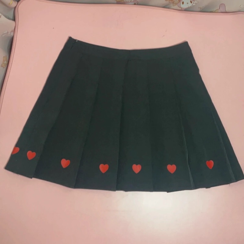 SHEIN Heart Print Pleated Skirt 1