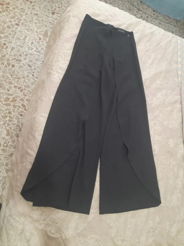 Pantalone gamba larga. 4