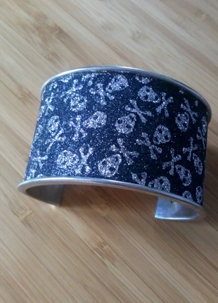 Bracelet têtes de morts , zustand: Gut, 2,00 €, 2,80 € inklusive Vinted-Käuferschutz