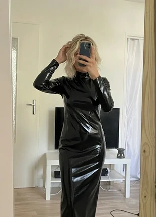 🖤 Robe longue noire vinyle élégante & tendance effet seconde peau, merk: nuit paradise, staat: Heel goed, maat: M / 38 / 10, € 59,00, € 62,65 inclusief Kopersbescherming