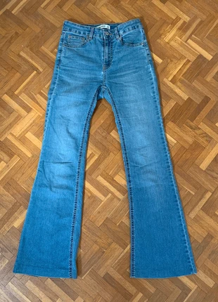 jean bleu évasé pull&bear , marque: Pull & Bear, état: Très bon état, taille: XS / 34 / 6, 5,00 €, 5,95 € Protection acheteurs incluse