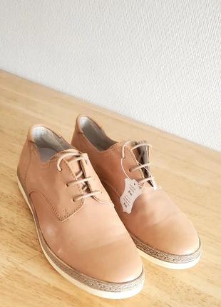 Chausseur neuf en cuir véritable -
pointure 37, marca: IXOO, estado: Nuevo con etiquetas, tamaño: 37, 8,00 €, 9,10 € Protección al comprador incluida