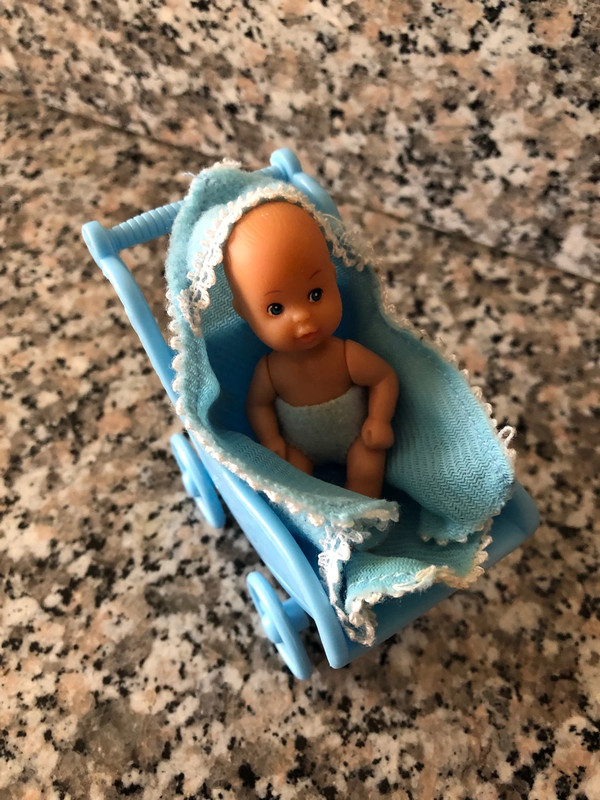 Barbie carrozzina sales