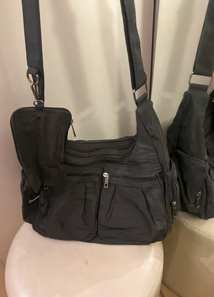 Cargo style dark grey shoulder bag, merk: Cargo, staat: Heel goed, € 15,00, € 16,45 inclusief Kopersbescherming