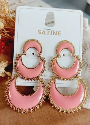 Boucles Satine, brand: Satine, condizioni: Ottime, €5.00, €5.95 include la Protezione acquisti Pro
