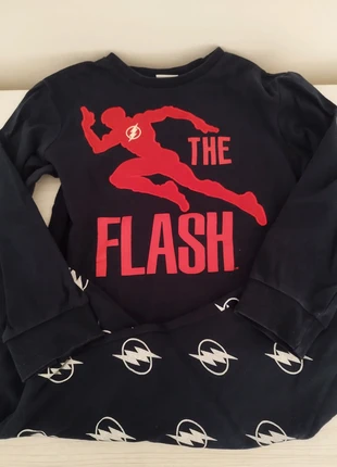 Pigiama Flash 7/8 anni, merk: Original Marines, staat: Heel goed, maat: 8 jaar / 128 cm, € 5,50, € 6,48 inclusief Kopersbescherming