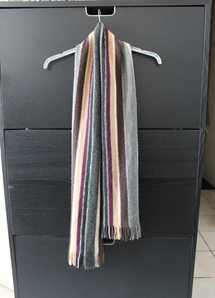 Écharpe d'Hiver à Rayures Multicolores - Tons Gris, Marron et Bordeaux, état: Très bon état, 1,00 €, 1,75 € Protection acheteurs incluse