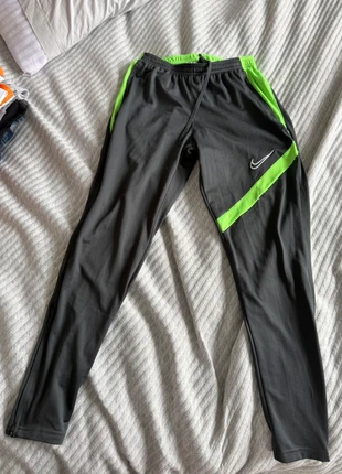 Men’s green and grey Nike tracksuit, brand: Nike, condition: Very good, size: S, £22.00, £23.80 includes Buyer Protection