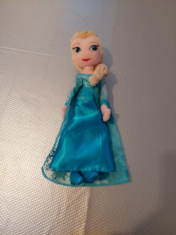 Peluche Elsa Reine des Neiges